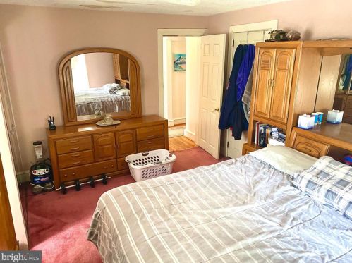 45 Elm Ave, West Deptford NJ 08051-1510 exterior