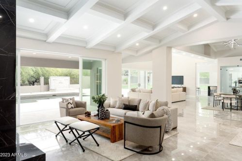 5801 30th St, Phoenix AZ  85016-2401 exterior