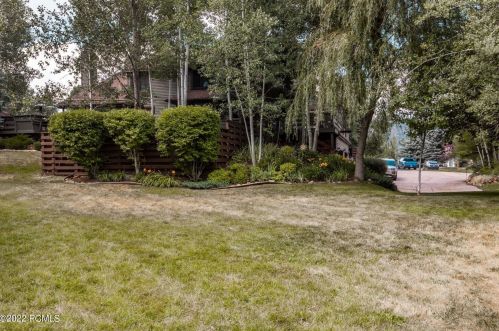 3073 Fawn Dr, Park City UT 84098-5368 exterior