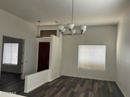 22416 49th Pl, Phoenix AZ  85054-7100 exterior