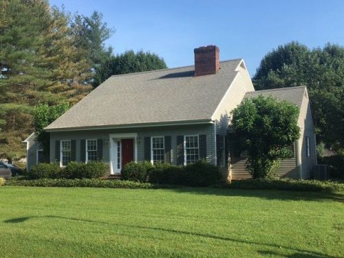 250 Cedar Dr, Pikeville KY  41501-1499 exterior