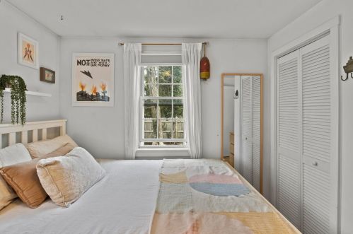 582 Massasoit Rd, Eastham MA 02642-1500 exterior