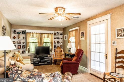 141 Progress Ave, West Deptford NJ 08096-1212 exterior