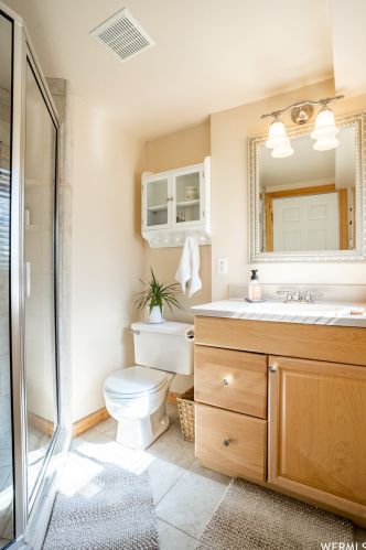 11551 Hidden Vly Blvd, Sandy UT 84092-5638 exterior