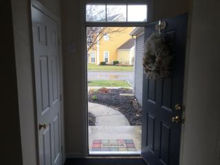 1689 Quarry Trce, Columbus OH  43204-4944 exterior