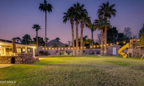 3713 Camelback Rd, Phoenix AZ 85033-1505 exterior