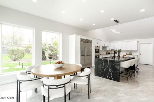 5801 30th St, Phoenix AZ  85016-2401 exterior