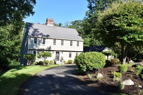 30 Heritage Ln, Lynnfield, MA 01940-2533