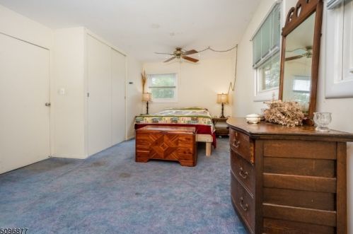 12 Valley View Ave, Milford, NJ 08848-1104