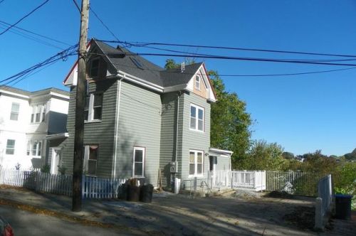 35 Cook Ave, Chelsea MA  02150-1010 exterior