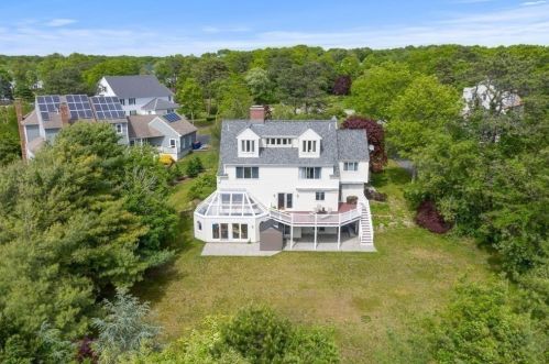 11 Bay Cliff Cir, Plymouth MA 02360-1458 exterior