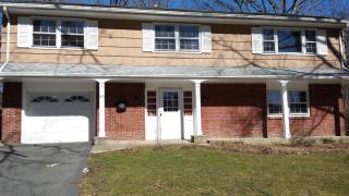 503 Skyline Lake Dr, Skyline Lakes, NJ 07456-1926