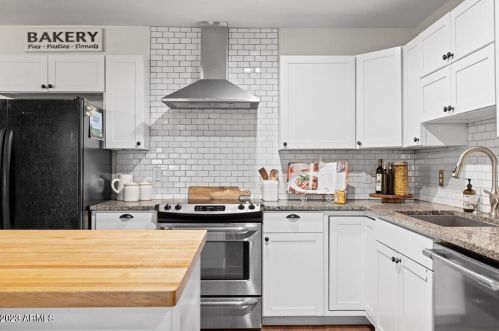 18819 30th St, Phoenix AZ  85050-3411 exterior