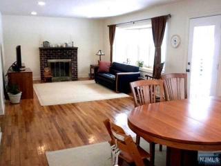 44 Buff Rd, Tenafly NJ  07670-1454 exterior