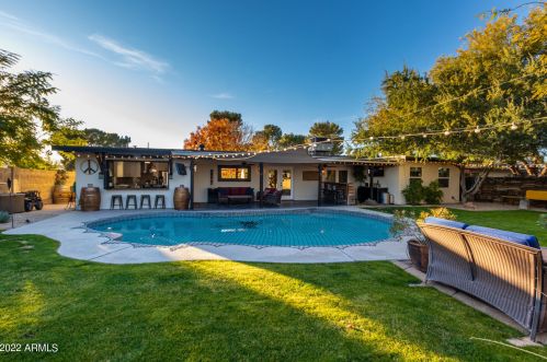 11605 37 Pl, Phoenix AZ 85050-2699 exterior