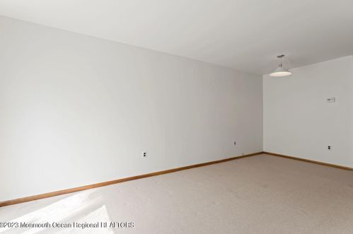 73 Wigwam Ln, Tinton Falls NJ 07724-3176 exterior