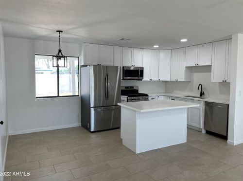 3302 Altadena Ave, Phoenix AZ  85029-3217 exterior