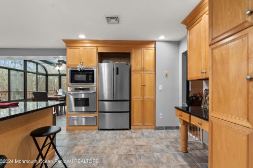 14 Knolls Dr, Jackson Twp NJ  08527-4209 exterior