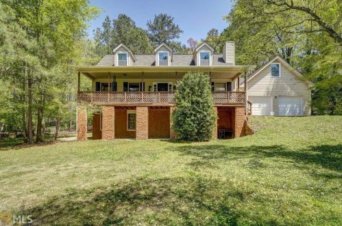 628 Edgewater Cir, Conyers GA 30094-4405 exterior