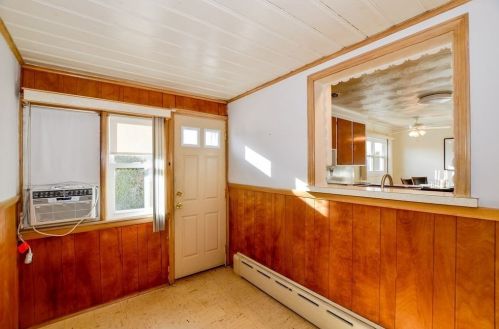 85 Caswell St, New Bedford MA 02745-2702 exterior