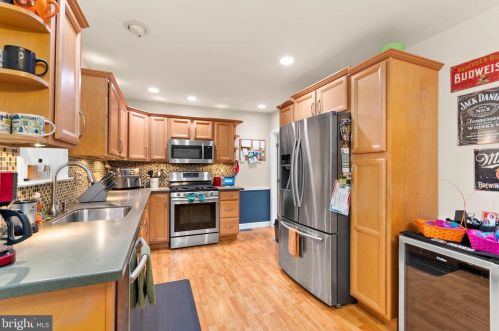 467 Hemlock Ter, West Deptford NJ  08096-2813 exterior