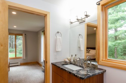 155 Great Nck Rd, Wareham MA 02571-2426 exterior