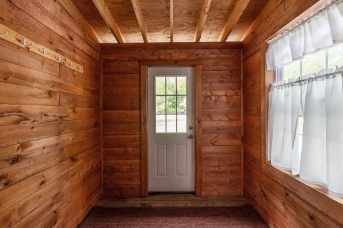 540 Royalston Rd, Royalston MA 01331-9401 exterior