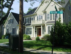5 Redwood Rd, Newton, MA 02459-3124