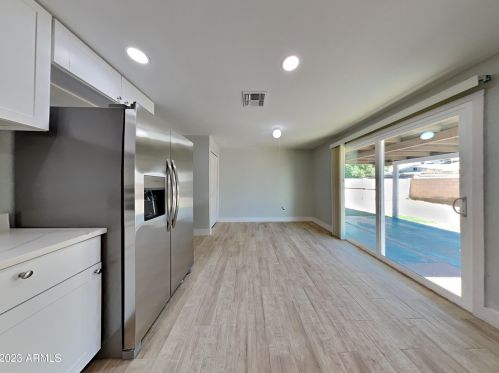 2035 64th Ln, Phoenix AZ  85035-3401 exterior