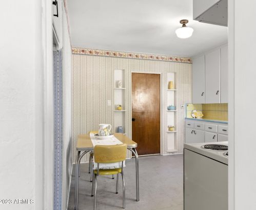 525 Edgemont Ave, Phoenix AZ 85035-1809 exterior