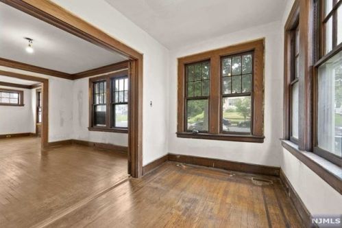 33 Hamilton Ave, Kearny NJ  07032-1804 exterior