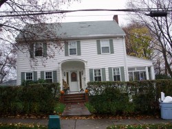 85 Park St, Newton, MA 02458-2025