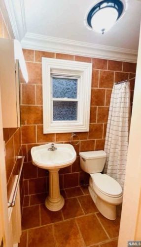 20 Magnolia St, Belleville NJ  07109-1110 exterior