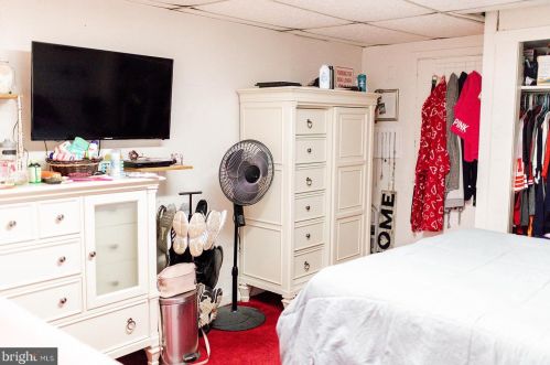 48 Arline Ave, West Deptford NJ 08096-1912 exterior