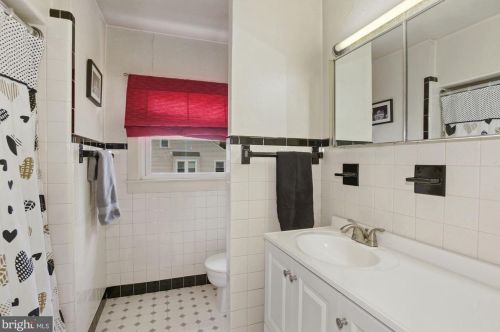 41 Andaloro Way, West Deptford NJ 08093-1640 exterior