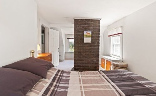 379 Main St, Groveland MA 01834-1428 exterior