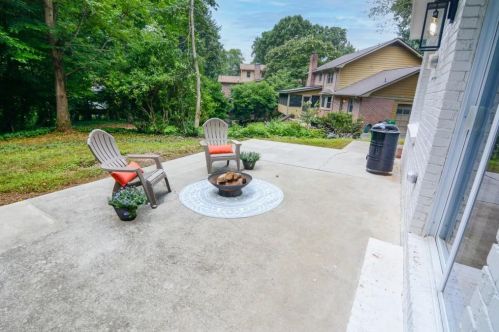 2420 Leisure Lake Dr, Atlanta GA  30338-5319 exterior