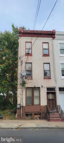 2327 16th St, Philadelphia, PA 19132-4402