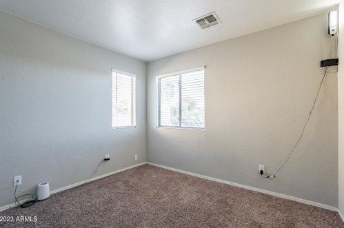 1818 63rd Dr, Phoenix AZ  85043-5748 exterior