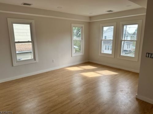 20 Campbell Ave, Belleville NJ 07109-2362 exterior