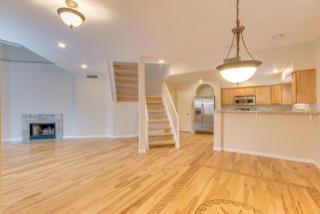 10203 12th Pl, Phoenix, AZ 85020-1640