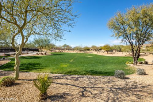 21824 39 St, Phoenix AZ 85050-4881 exterior