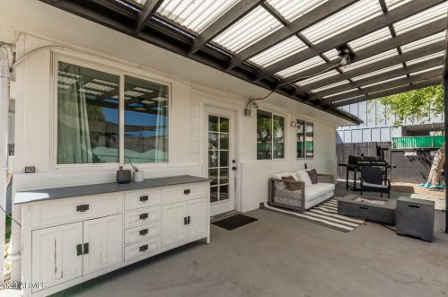 1819 45th St, Phoenix AZ 85032-2387 exterior