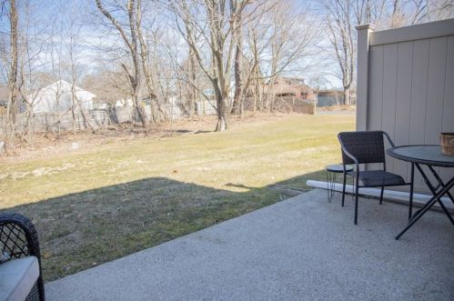 140 Autumn St, Agawam MA  01001-2899 exterior