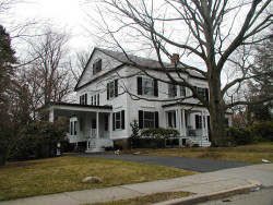 100 Prince St, Newton, MA 02465-2631
