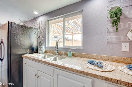 4841 35 Dr, Phoenix AZ 85053-4609 exterior