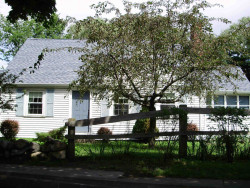 337 California St, Newton, MA 02458-1052