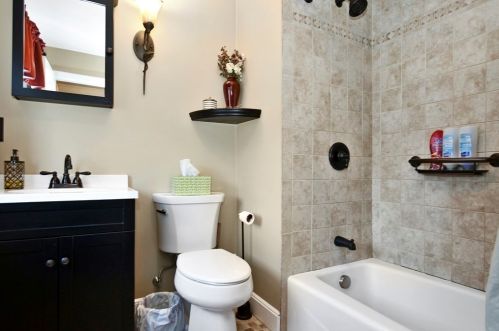 162 June St, Worcester MA 01602-3249 exterior