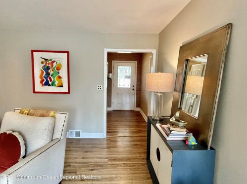 138 Little Silver Point Rd, Little Silver, NJ 07739-1533