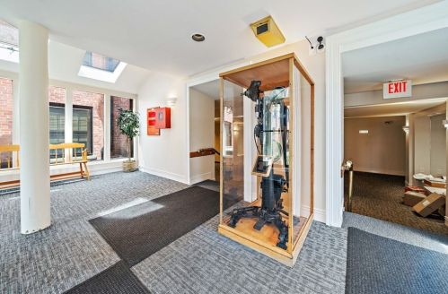 21 Linden St, Quincy MA 02170-1823 exterior